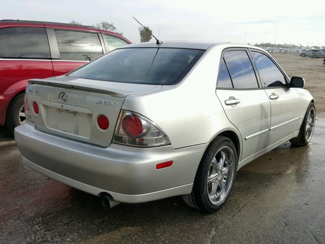 JTHBD192130065644 - 2003 LEXUS IS 300 SILVER photo 4