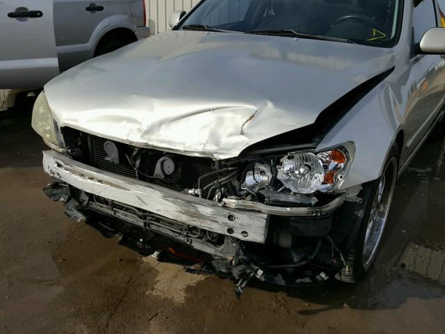 JTHBD192130065644 - 2003 LEXUS IS 300 SILVER photo 9