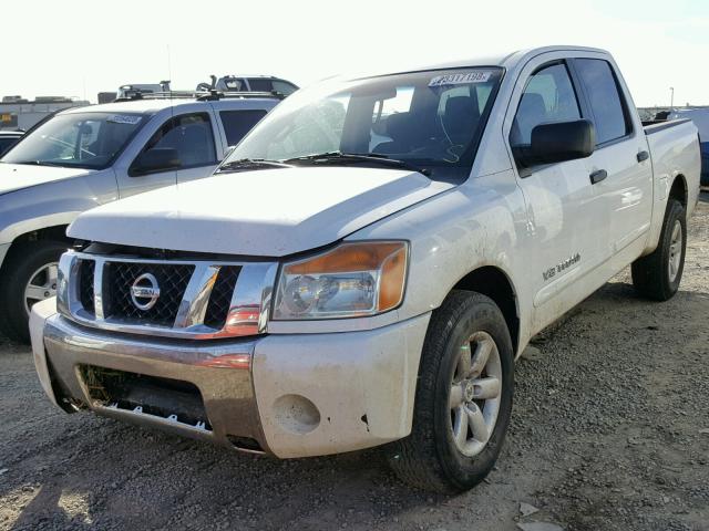 1N6AA0EK9CN326346 - 2012 NISSAN TITAN S WHITE photo 2