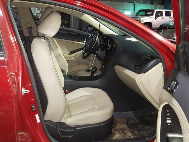 KNAGN4A71B5059323 - 2011 KIA OPTIMA EX RED photo 5