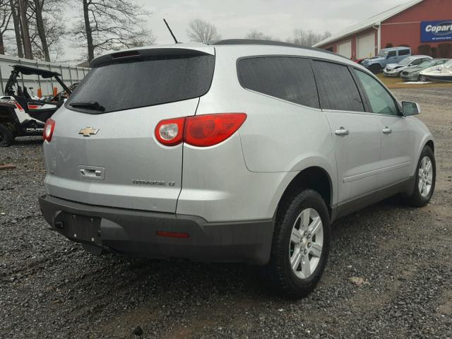 1GNLVGED3AJ215944 - 2010 CHEVROLET TRAVERSE L SILVER photo 4