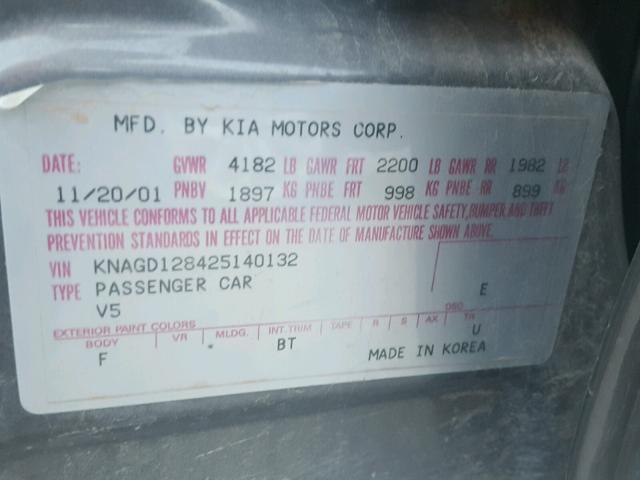 KNAGD128425140132 - 2002 KIA OPTIMA MAG GRAY photo 10