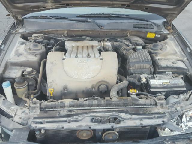 KNAGD128425140132 - 2002 KIA OPTIMA MAG GRAY photo 7