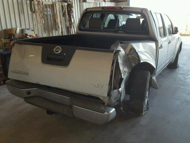 1N6AD0ER7BC447438 - 2011 NISSAN FRONTIER S SILVER photo 4