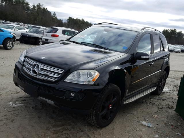 4JGBB86EX8A368840 - 2008 MERCEDES-BENZ ML 350 BLACK photo 2