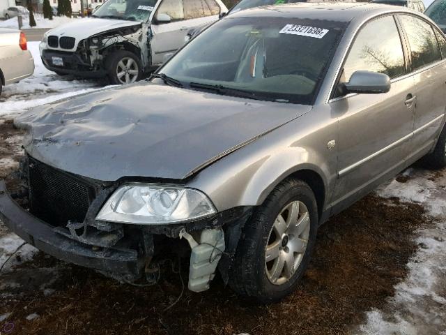 WVWTH63B22P288247 - 2002 VOLKSWAGEN PASSAT GLX 绿色 照片 2