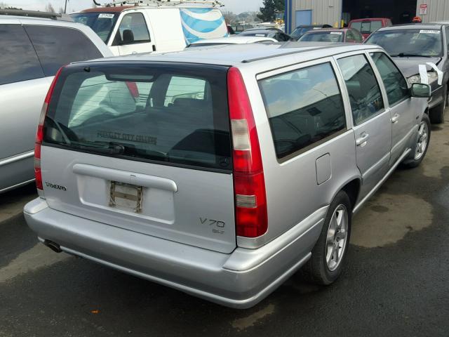 YV1LW5672W2454254 - 1998 VOLVO V70 GLT SILVER photo 4