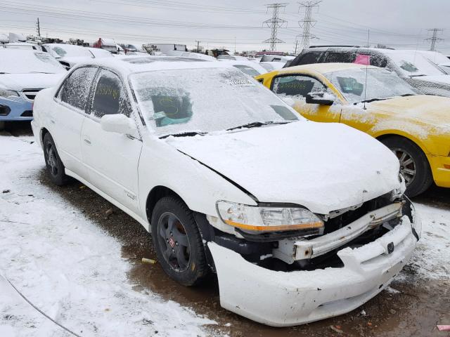 1HGCG5653WA137026 - 1998 HONDA ACCORD EX WHITE photo 1