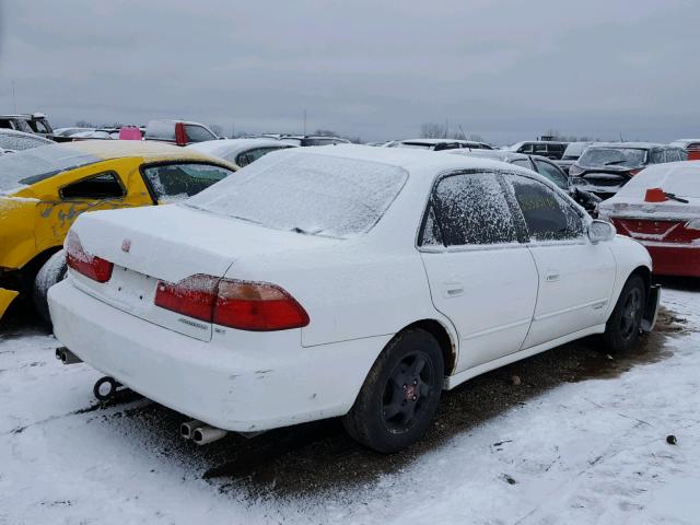 1HGCG5653WA137026 - 1998 HONDA ACCORD EX WHITE photo 4