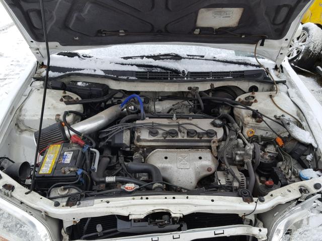 1HGCG5653WA137026 - 1998 HONDA ACCORD EX WHITE photo 7