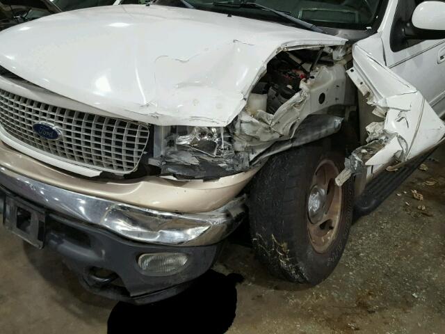 1FMPU18L5XLA59394 - 1999 FORD EXPEDITION WHITE photo 9