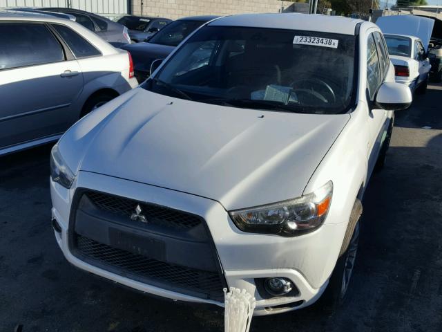 JA4AP4AU4BZ008507 - 2011 MITSUBISHI OUTLANDER WHITE photo 2