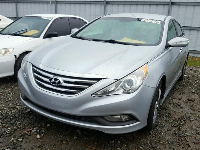 5NPEC4AC4EH878800 - 2014 HYUNDAI SONATA SE SILVER photo 2