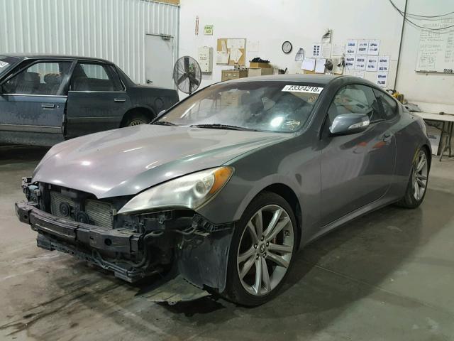 KMHHU6KH2AU012993 - 2010 HYUNDAI GENESIS CO GRAY photo 2