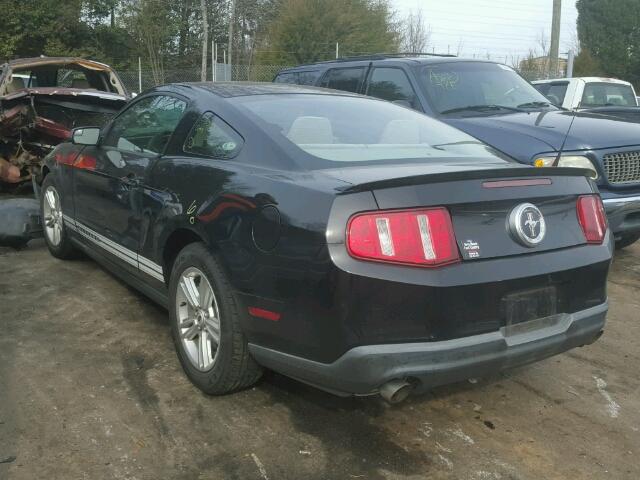 1ZVBP8AM9B5108396 - 2011 FORD MUSTANG BLACK photo 3