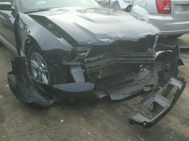 1ZVBP8AM9B5108396 - 2011 FORD MUSTANG BLACK photo 9