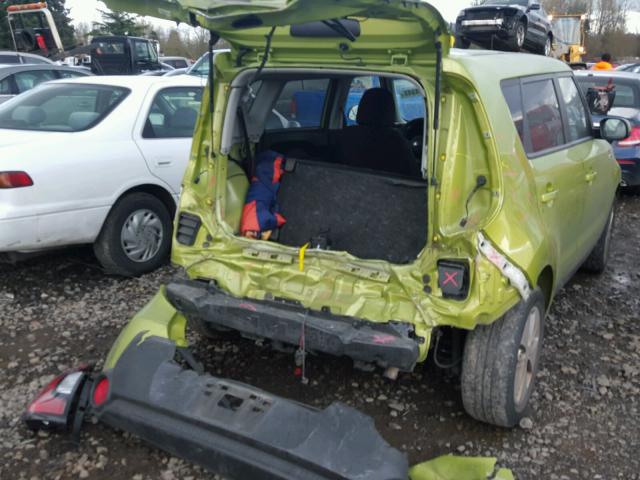 KNDJN2A27F7754899 - 2015 KIA SOUL GREEN photo 9