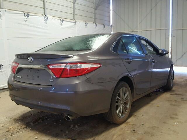 4T1BF1FK0HU303074 - 2017 TOYOTA CAMRY LE GRAY photo 4