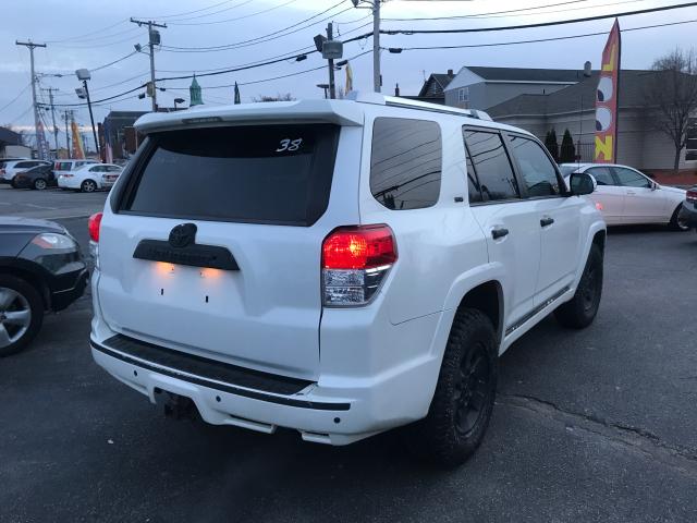 JTEBU5JR7A5031429 - 2010 TOYOTA 4RUNNER SR WHITE photo 3