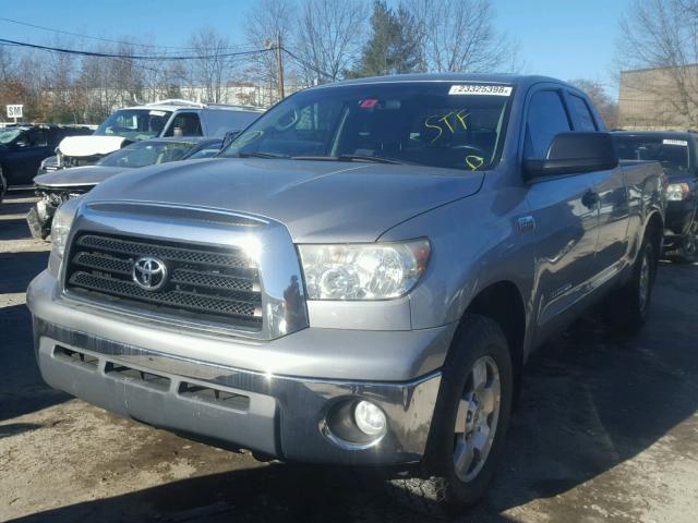 5TBBV54137S454365 - 2007 TOYOTA TUNDRA DOU SILVER photo 2