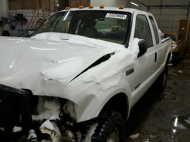 1FTSX21P57EB02905 - 2007 FORD F250 SUPER WHITE photo 2