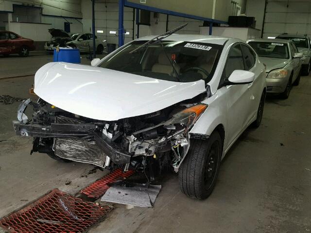 5NPDH4AE9BH017252 - 2011 HYUNDAI ELANTRA GL WHITE photo 2