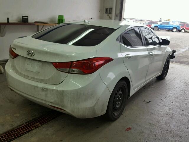 5NPDH4AE9BH017252 - 2011 HYUNDAI ELANTRA GL WHITE photo 4