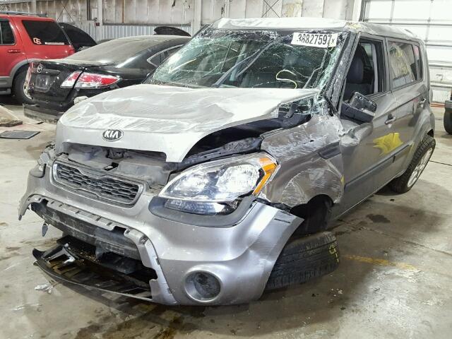 KNDJT2A62D7515721 - 2013 KIA SOUL + GRAY photo 2