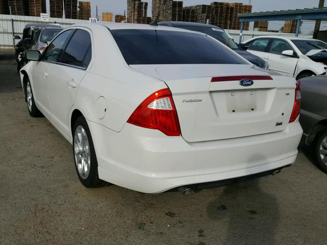 3FAHP0HG0AR362370 - 2010 FORD FUSION SE WHITE photo 3