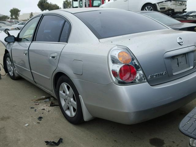 1N4AL11D43C148793 - 2003 NISSAN ALTIMA BAS SILVER photo 3