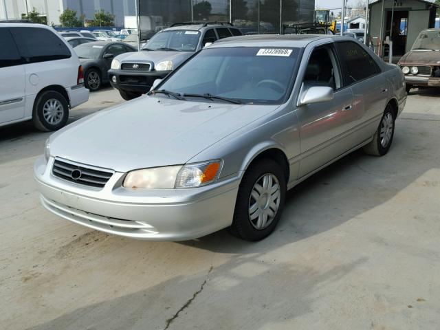 JT2BF22K4Y0257040 - 2000 TOYOTA CAMRY CE GRAY photo 2