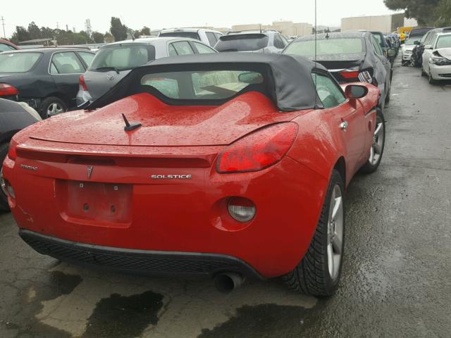 1G2MB35B78Y101237 - 2008 PONTIAC SOLSTICE RED photo 4