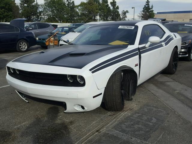 2C3CDZBT7GH316180 - 2016 DODGE CHALLENGER WHITE photo 2