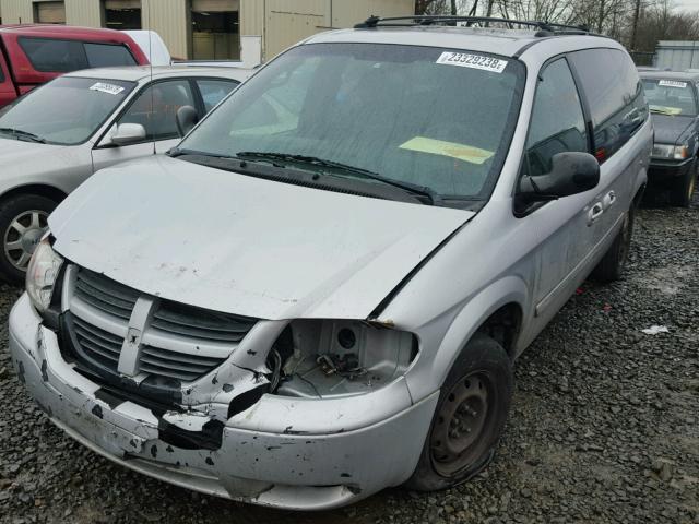 2D4GP24R05R108679 - 2005 DODGE GRAND CARA SILVER photo 2