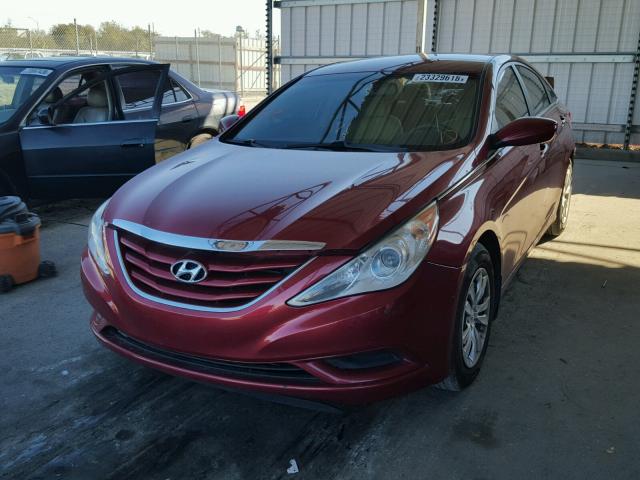 5NPEB4AC9BH236149 - 2011 HYUNDAI SONATA GLS RED photo 2