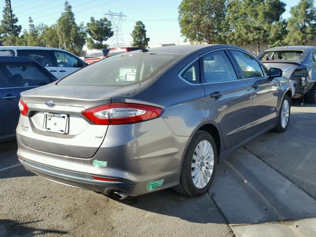 3FA6P0PU2DR261074 - 2013 FORD FUSION SE CHARCOAL photo 4