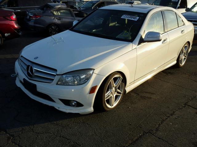 WDDGF54X59R082386 - 2009 MERCEDES-BENZ C 300 WHITE photo 2