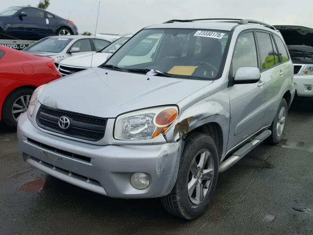 JTEGD20V240029155 - 2004 TOYOTA RAV4 SILVER photo 2