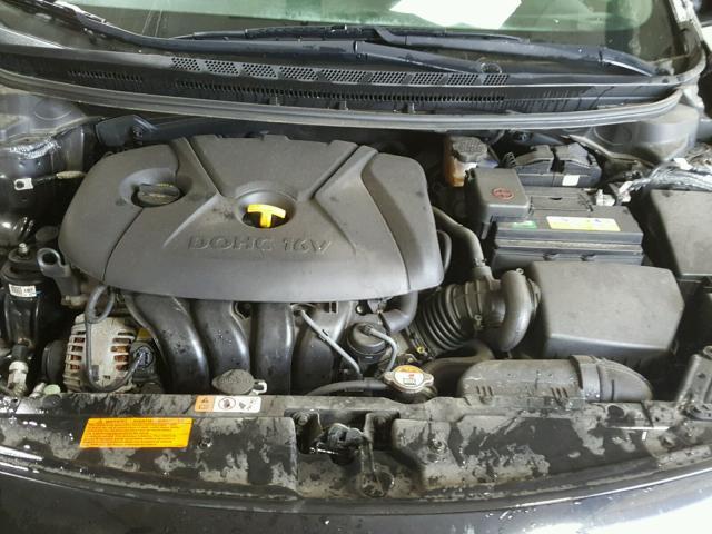 KNAFK4A68G5475405 - 2016 KIA FORTE LX BLACK photo 7