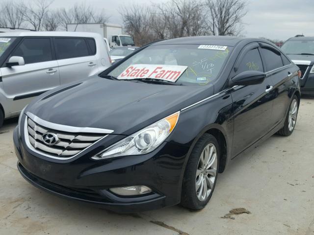 5NPEC4AC1DH528586 - 2013 HYUNDAI SONATA SE BLACK photo 2