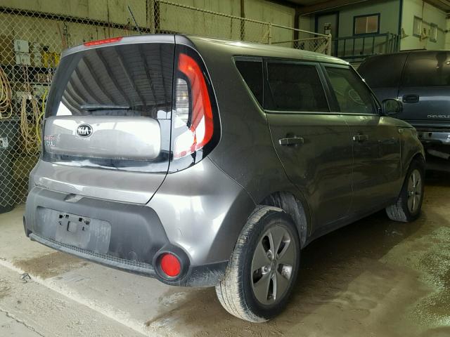 KNDJN2A22F7119377 - 2015 KIA SOUL GRAY photo 4