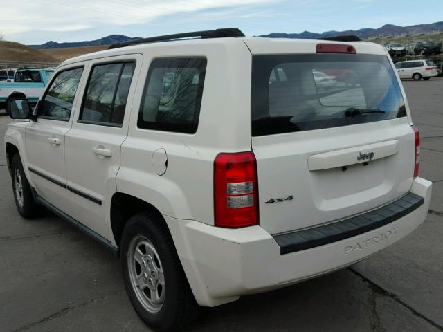 1J4NF2GB2AD537593 - 2010 JEEP PATRIOT SP WHITE photo 3