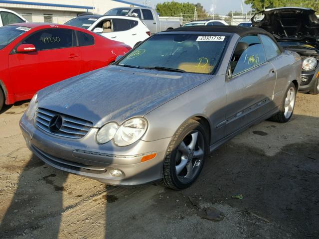 WDBTK65G35T047978 - 2005 MERCEDES-BENZ CLK 320 TAN photo 2