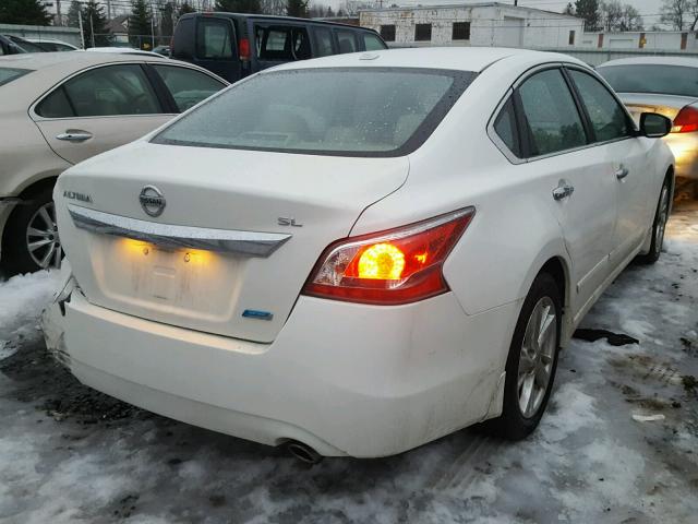 1N4AL3APXFN349466 - 2015 NISSAN ALTIMA 2.5 WHITE photo 4