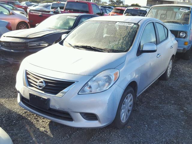 3N1CN7AP4CL921201 - 2012 NISSAN VERSA S SILVER photo 2