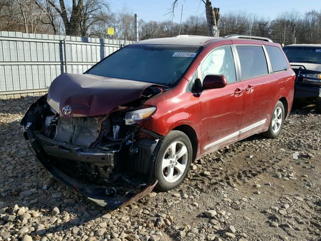 5TDKK3DC6FS598223 - 2015 TOYOTA SIENNA LE RED photo 2