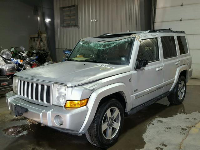 1J8HG48N56C283016 - 2006 JEEP COMMANDER SILVER photo 2