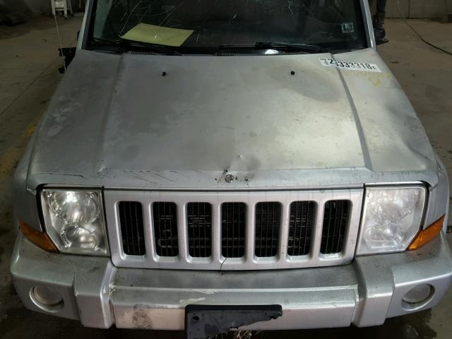 1J8HG48N56C283016 - 2006 JEEP COMMANDER SILVER photo 7