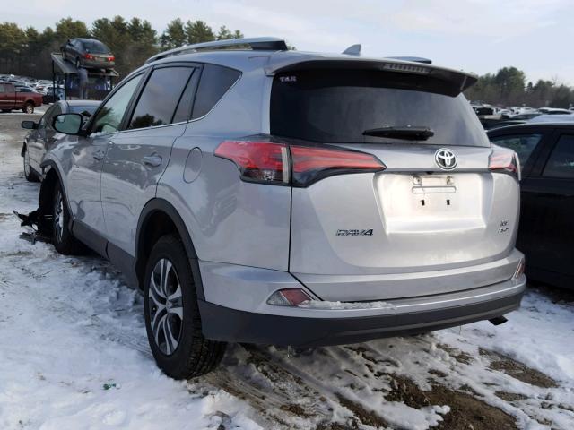 2T3BFREV2GW508928 - 2016 TOYOTA RAV4 LE Gümüş foto 3