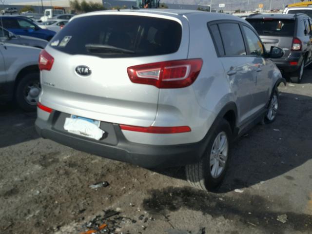 KNDPBCA20B7073292 - 2011 KIA SPORTAGE L SILVER photo 4